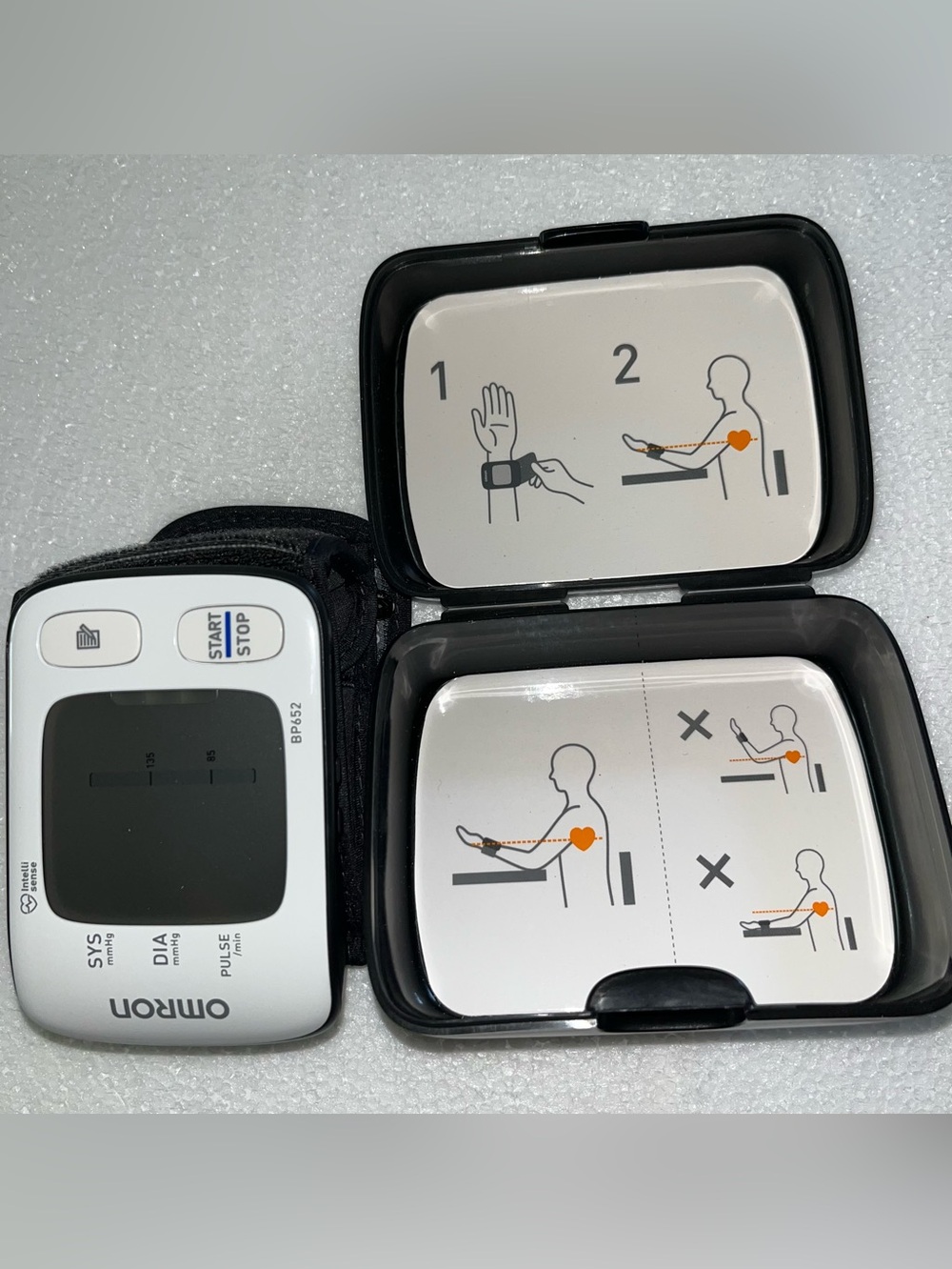Omron Healthcare 7 Series BP652N Wrist Blood Pressure Monitor Cuff Hard Case NWB